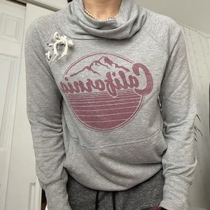 Loose neck sweatshirt